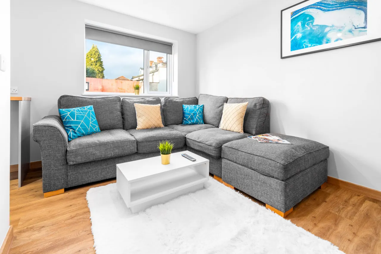 Stylish Two Bed Apartment - Two Parking Spaces - Smart TV & Netflix 9