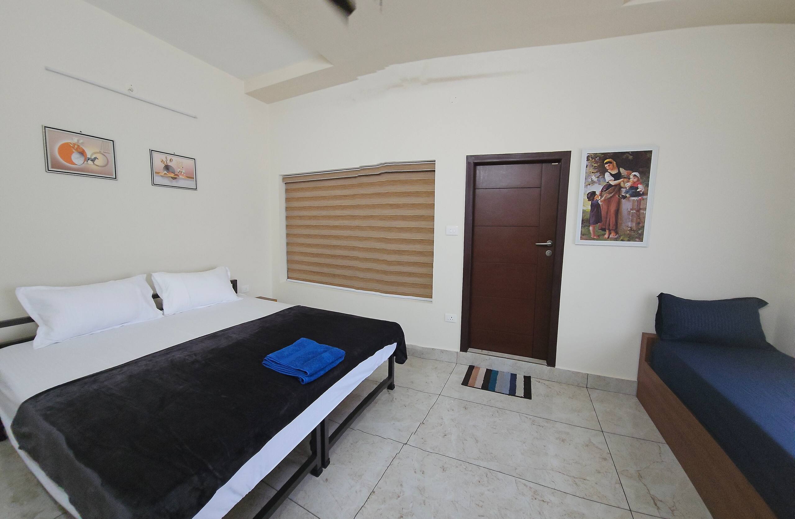 VILLA 05 : Luxurious villa near Metro station 16