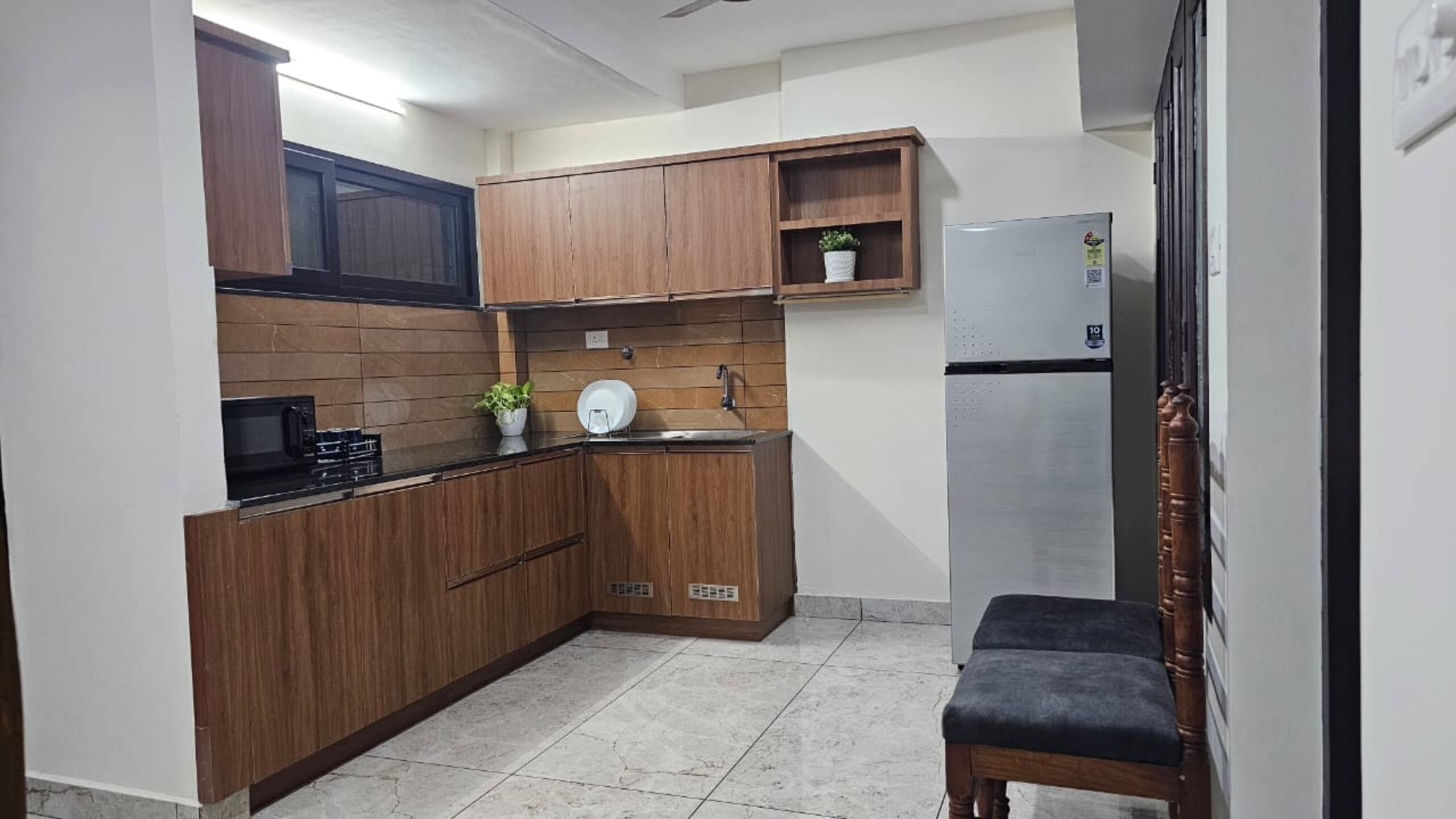 VILLA 05 : Luxurious villa near Metro station 6