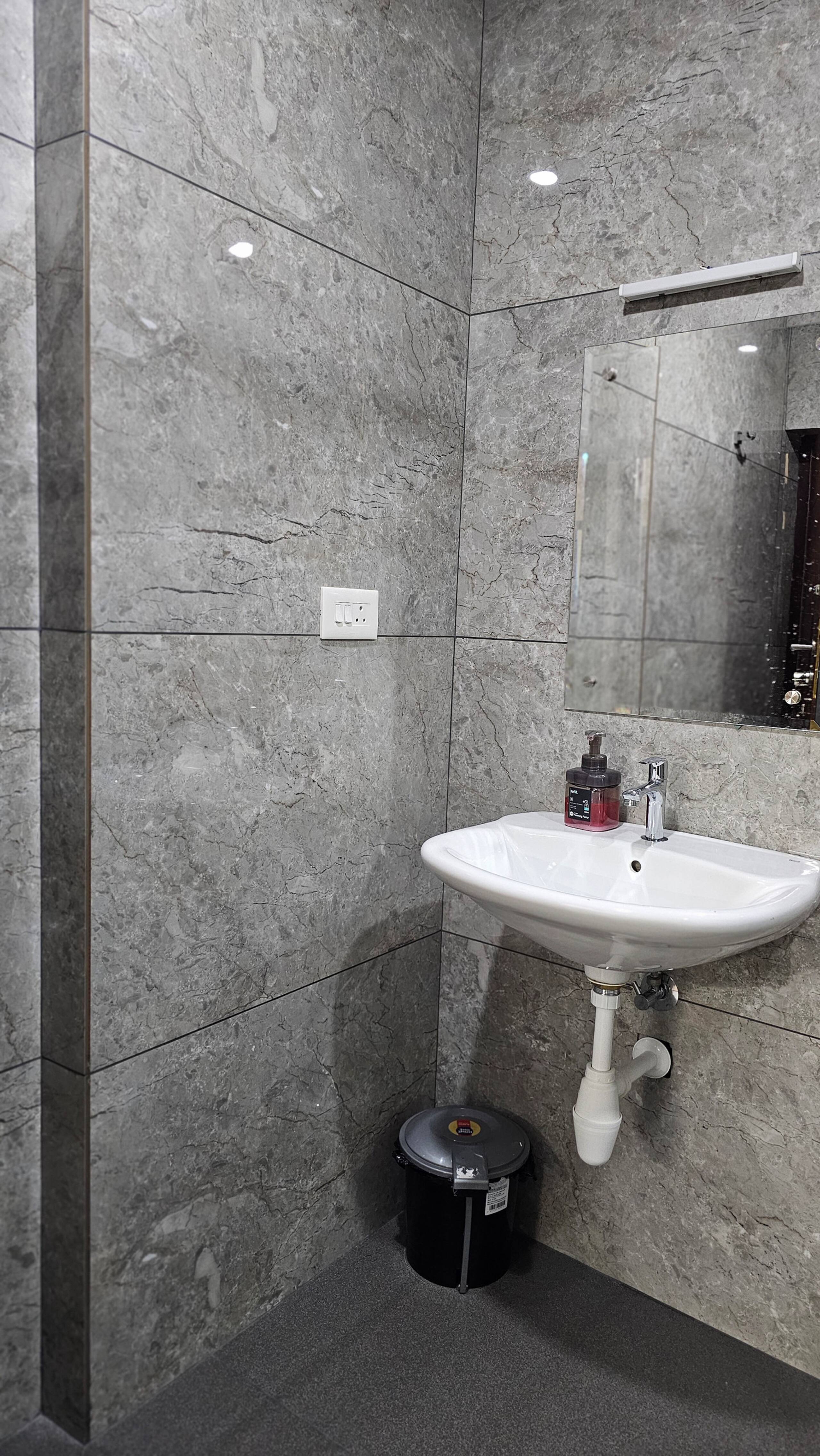 VILLA 05 : Luxurious villa near Metro station 22