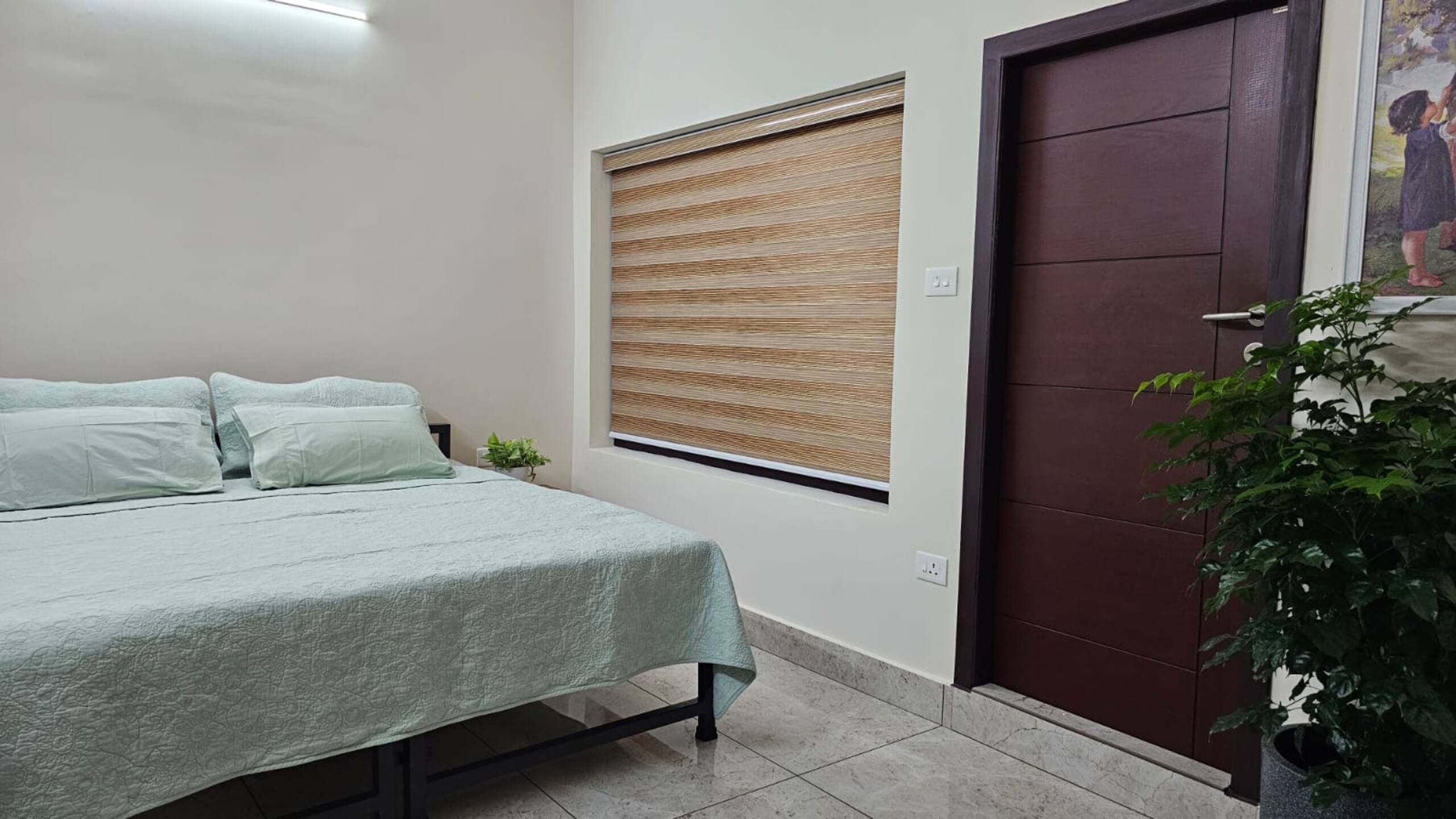 VILLA 05 : Luxurious villa near Metro station 14
