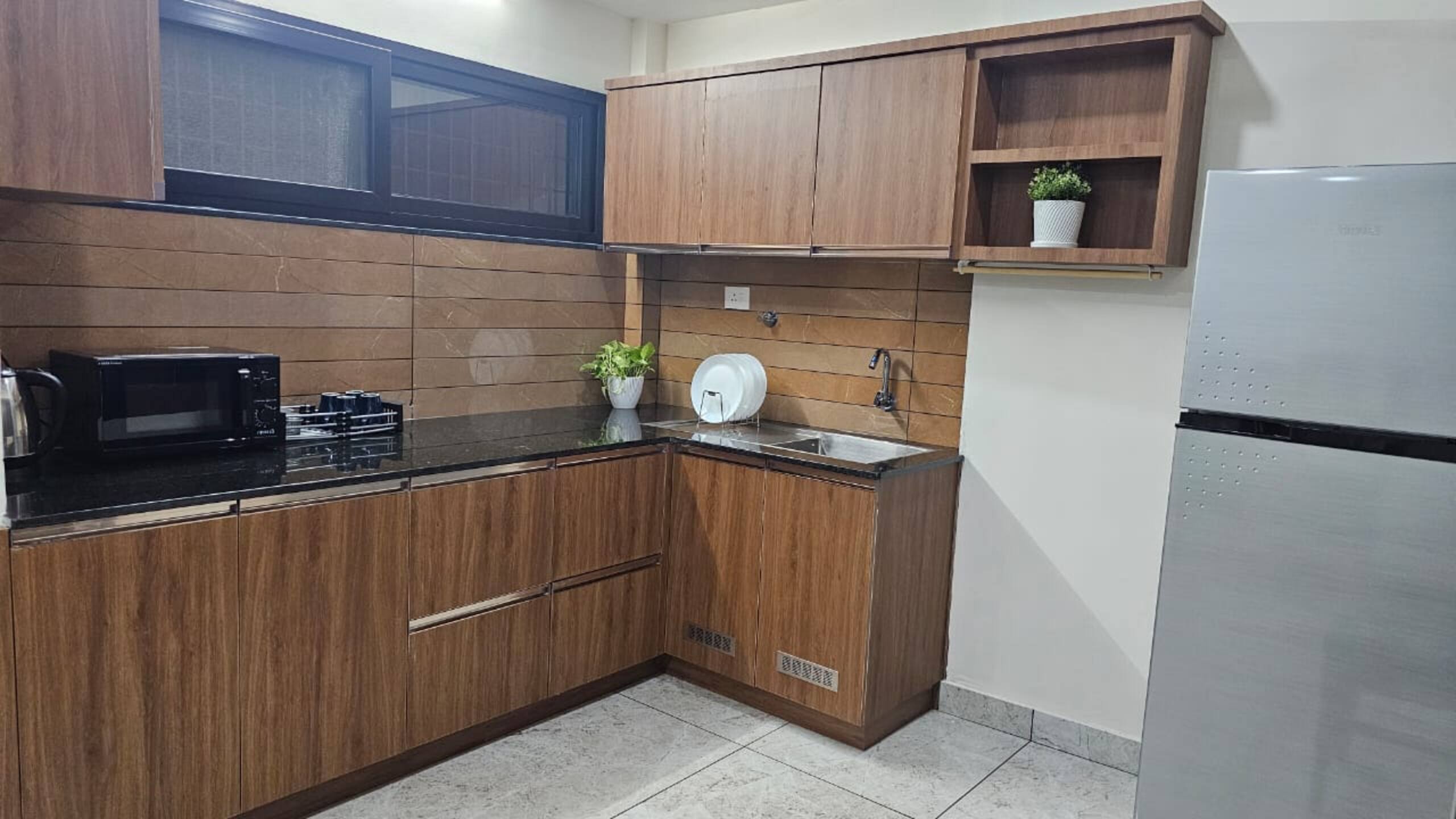 VILLA 05 : Luxurious villa near Metro station 9