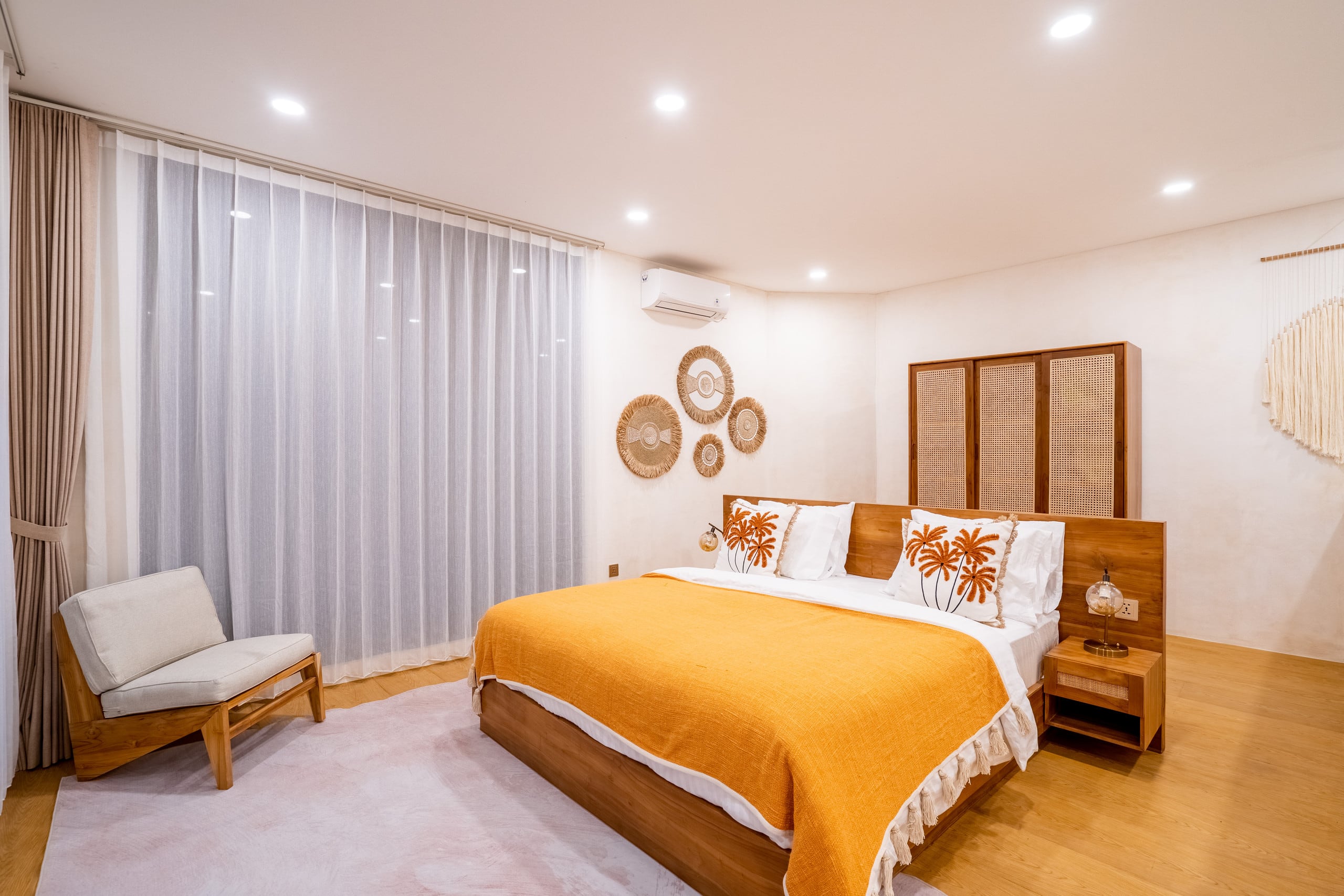 Spacious 1bdr villa - 100m to the beach - AC 13