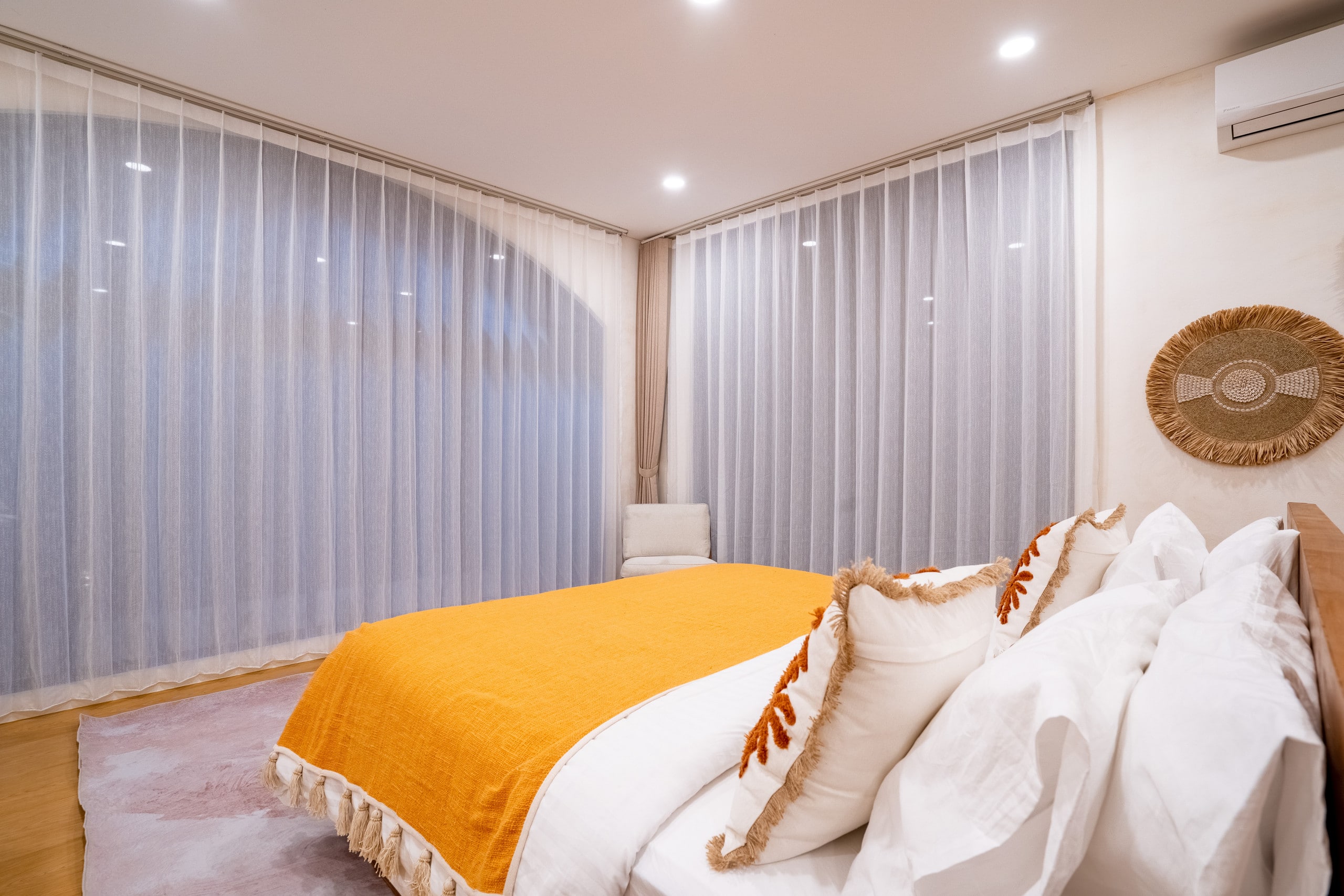 Spacious 1bdr villa - 100m to the beach - AC 15