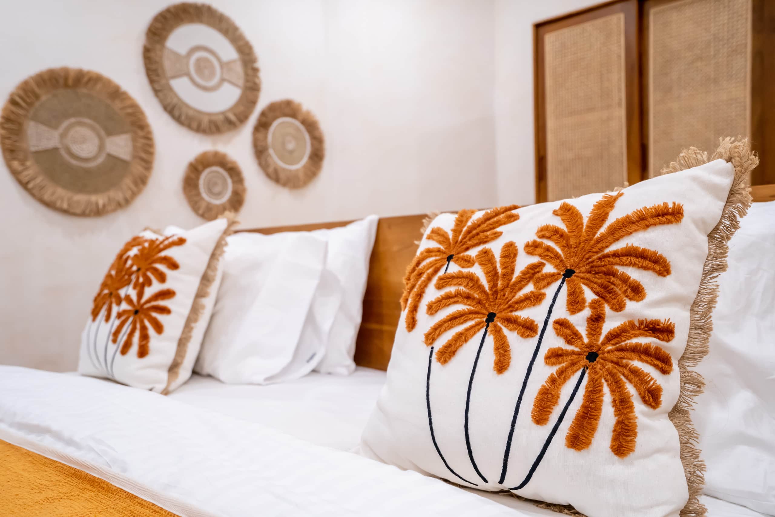 Spacious 1bdr villa - 100m to the beach - AC 14