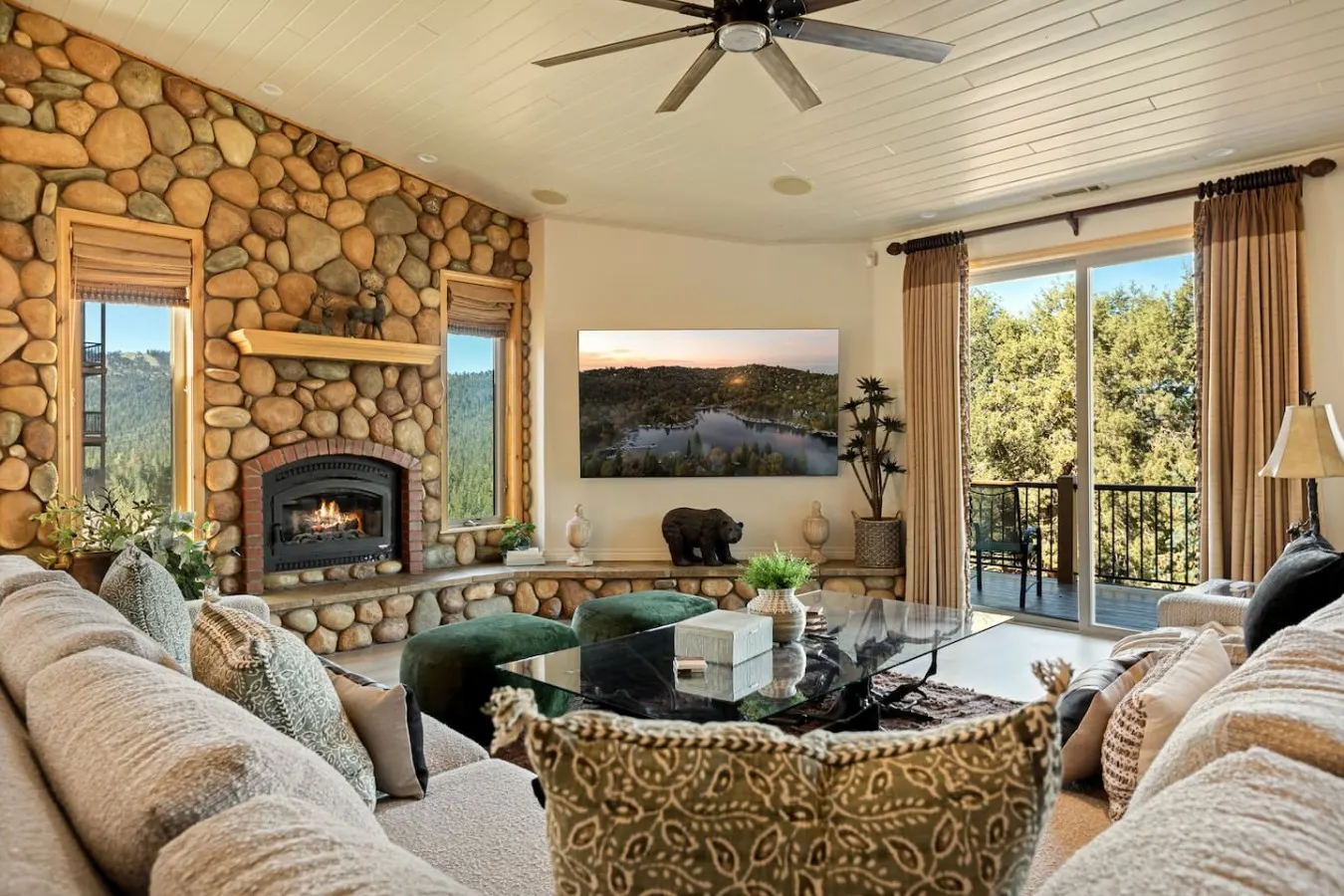 Starry Night, Lake Views, Hot Tub, Mins 2 Lake 5