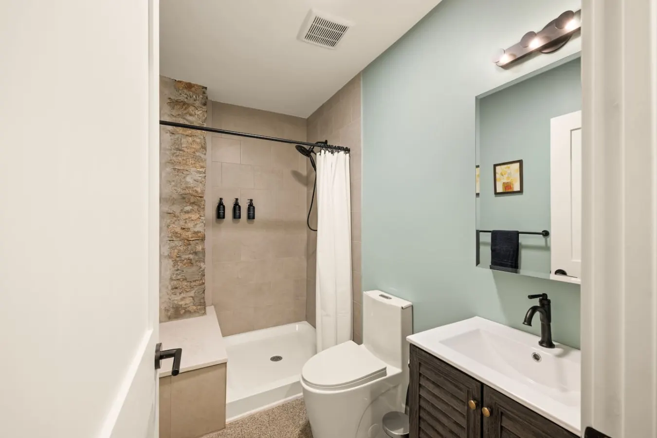 Cozy 2BR Near Findlay Market and UC, Rhinegeist 14