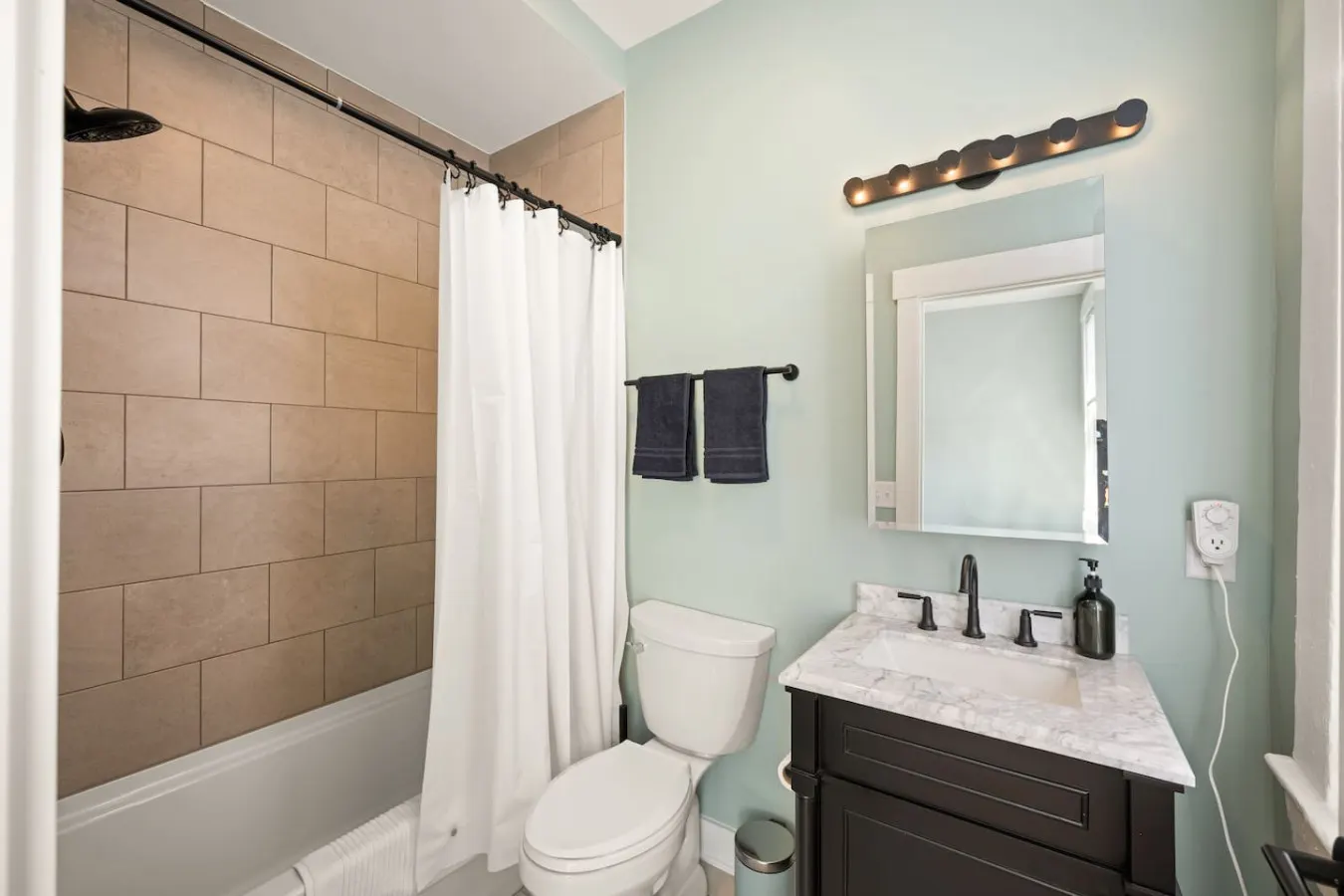 Cozy 2BR Near Findlay Market and UC, Rhinegeist 7
