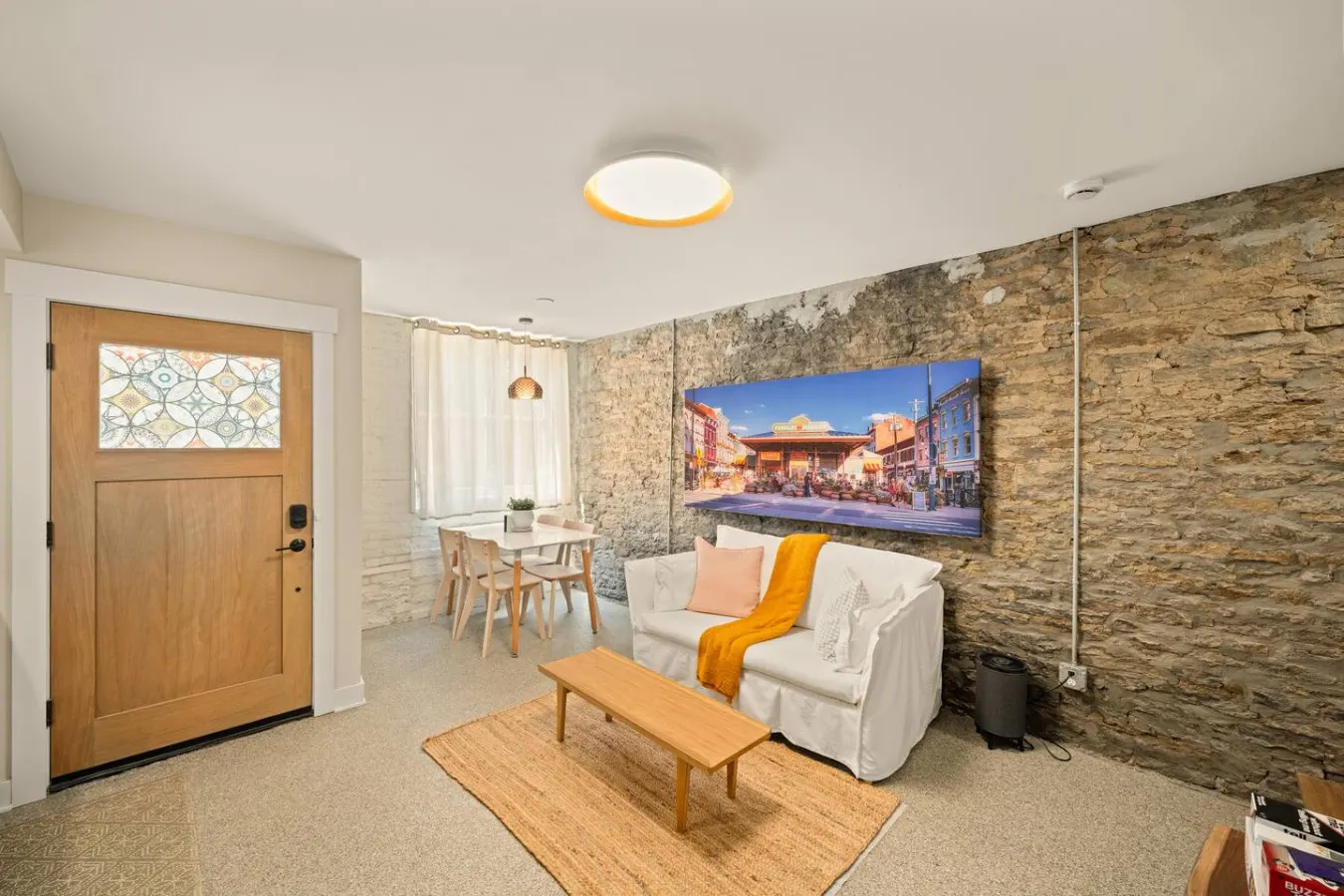 Cozy 2BR Near Findlay Market and UC, Rhinegeist 8