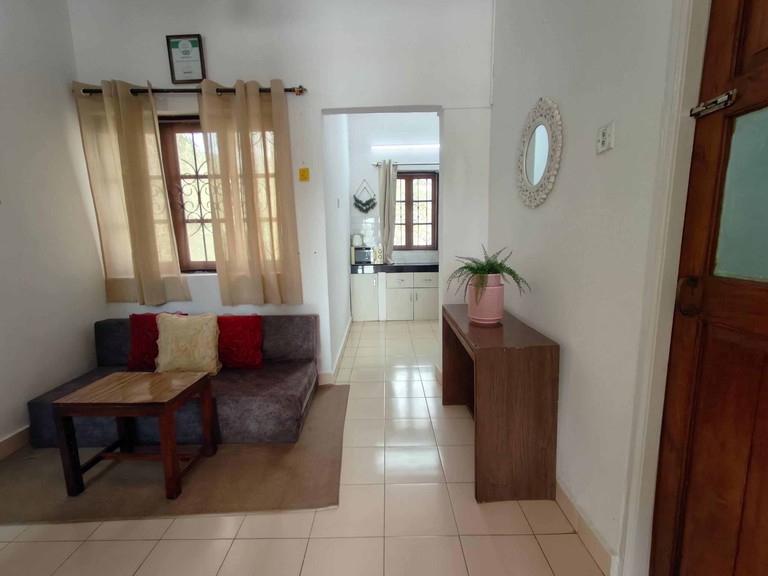 Lake View Peaceful Resort Apartment with Kitchen 8