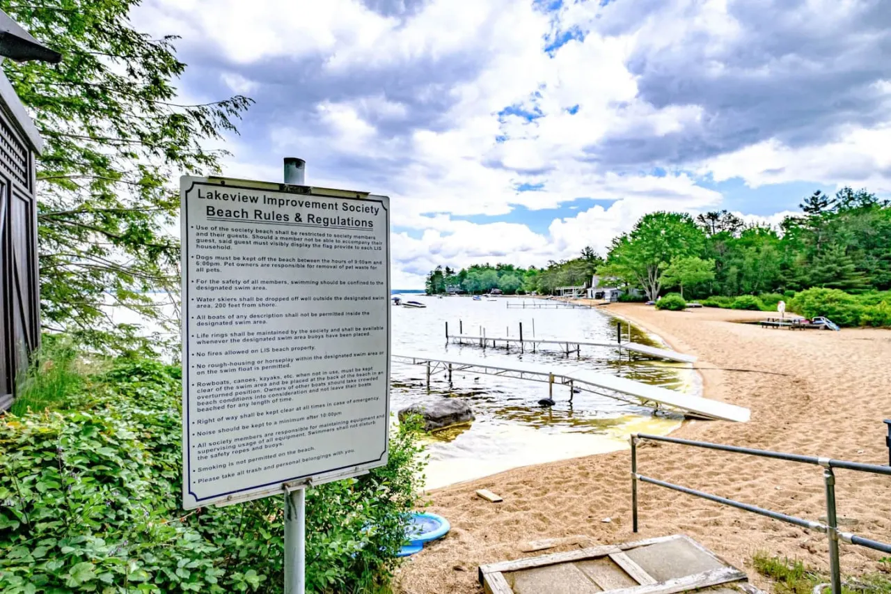 Cove View Camp- Waterfront on Sebago w. mooring and sandy beach 10