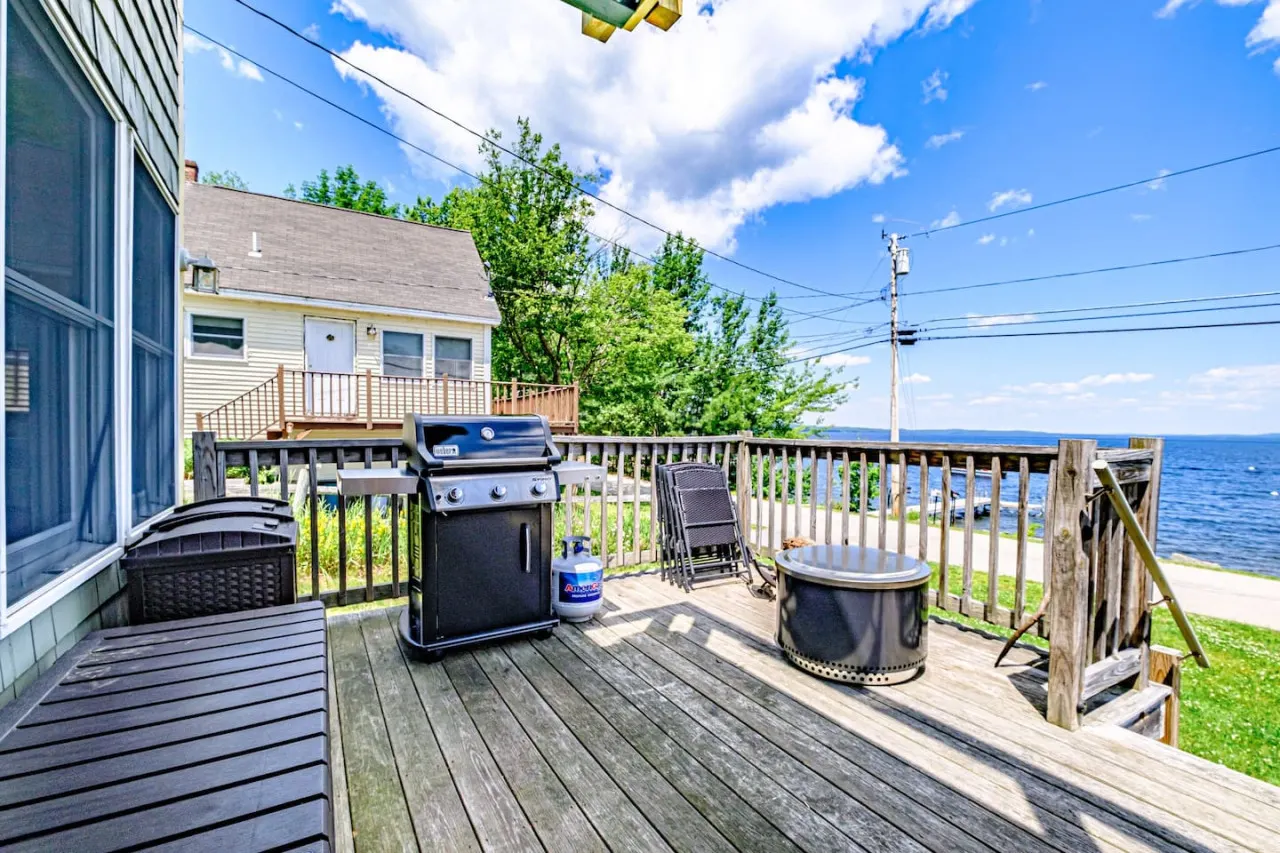 Cove View Camp- Waterfront on Sebago w. mooring and sandy beach 8
