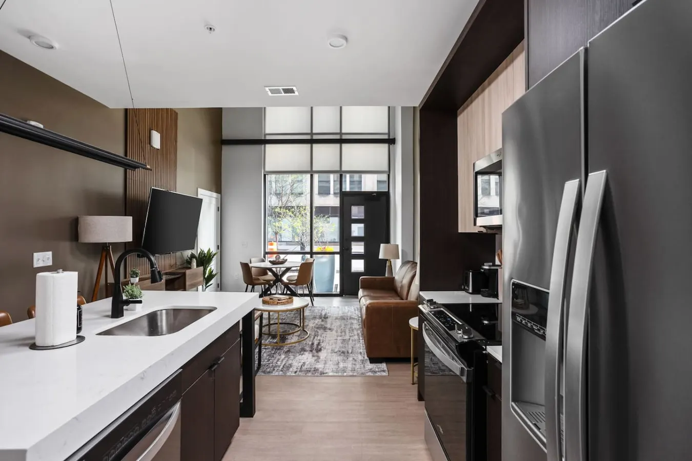 MASS AVE Townhouse: Game Room+Pool+Parking+Gym 9
