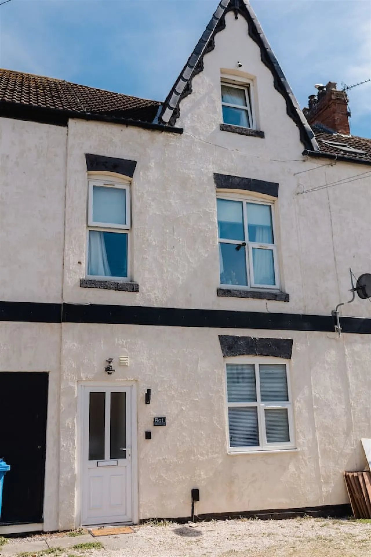Withernsea 2 bed apt + sofa bed 13