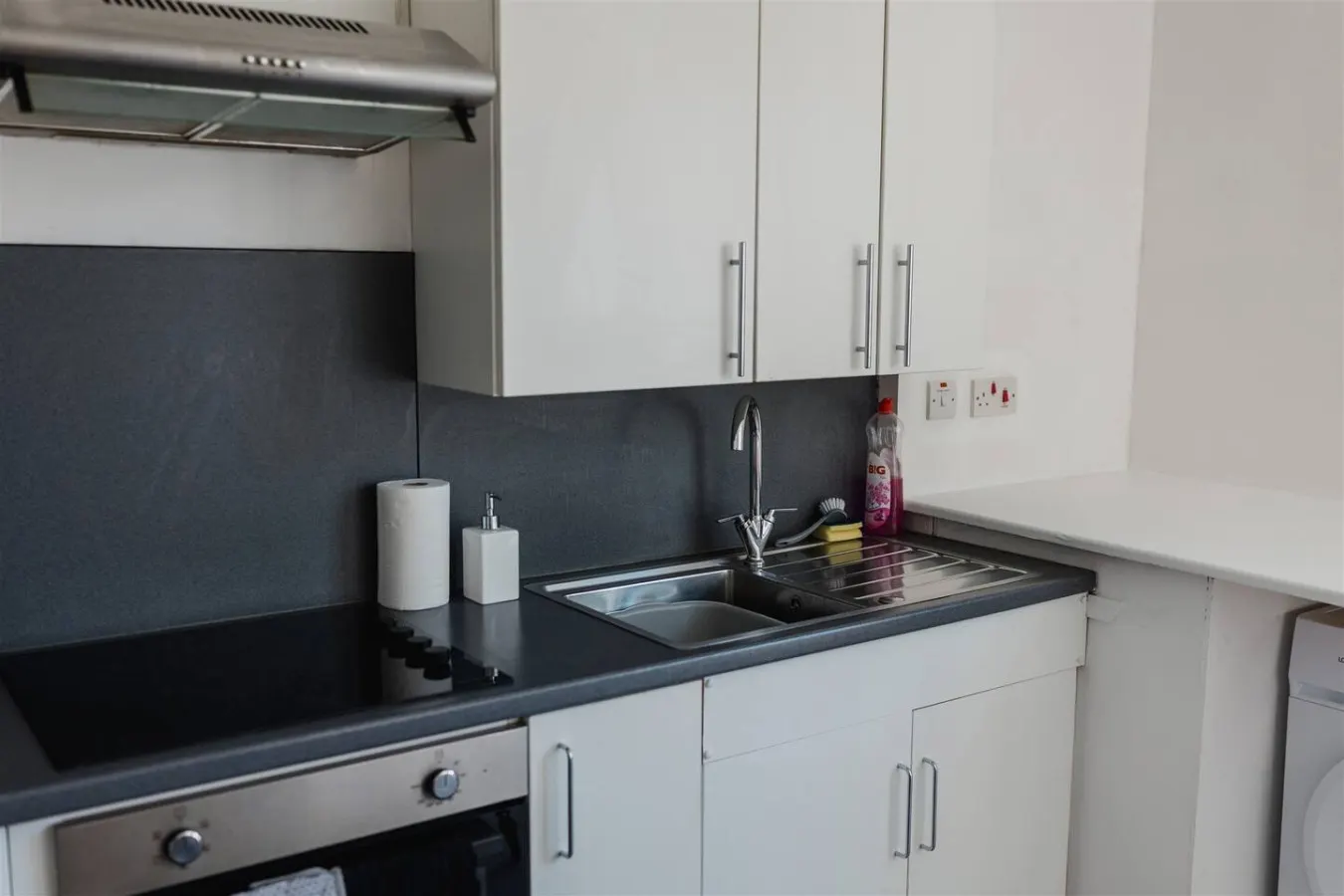 Withernsea 2 bed apt + sofa bed 16