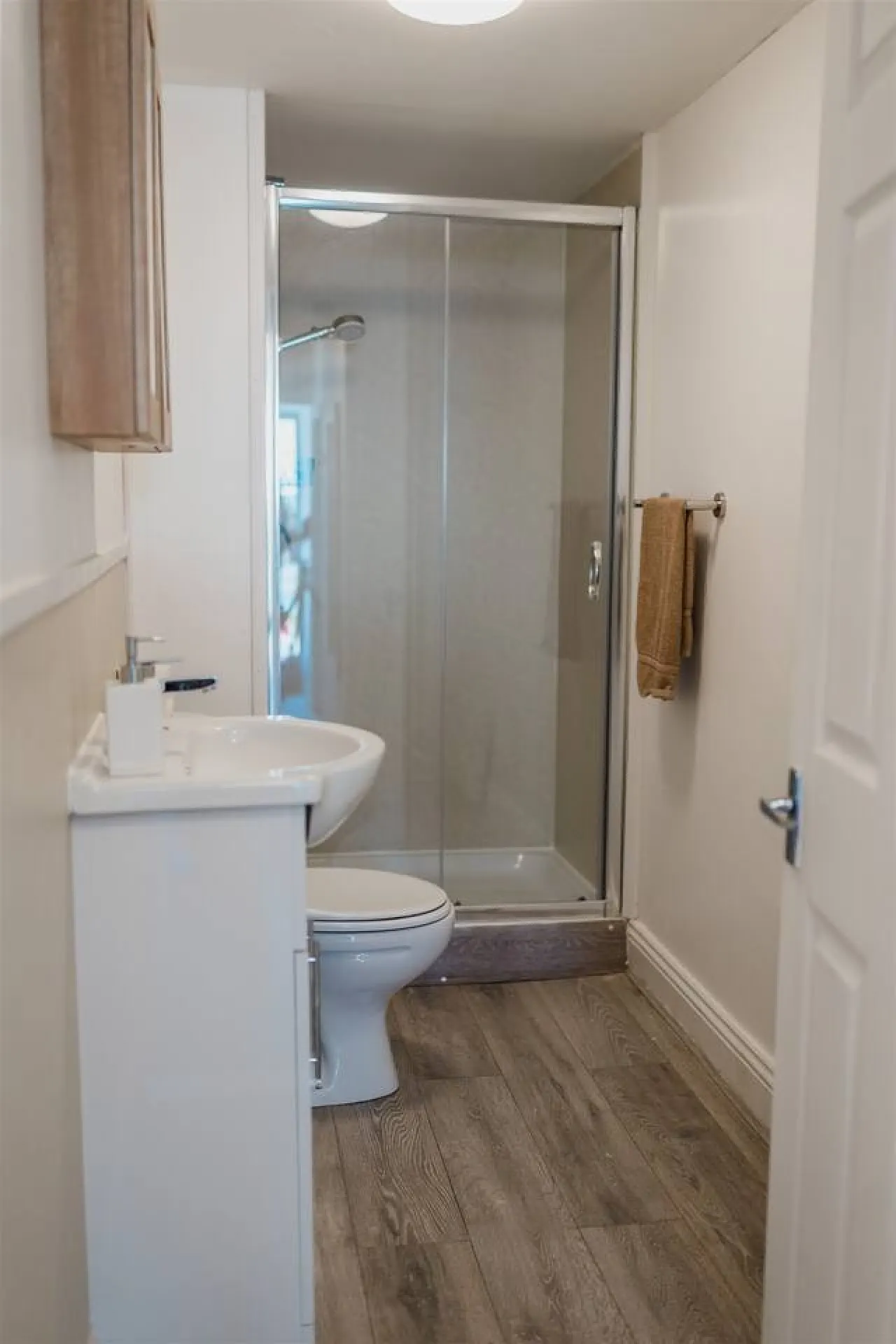 Withernsea 2 bed apt + sofa bed 20