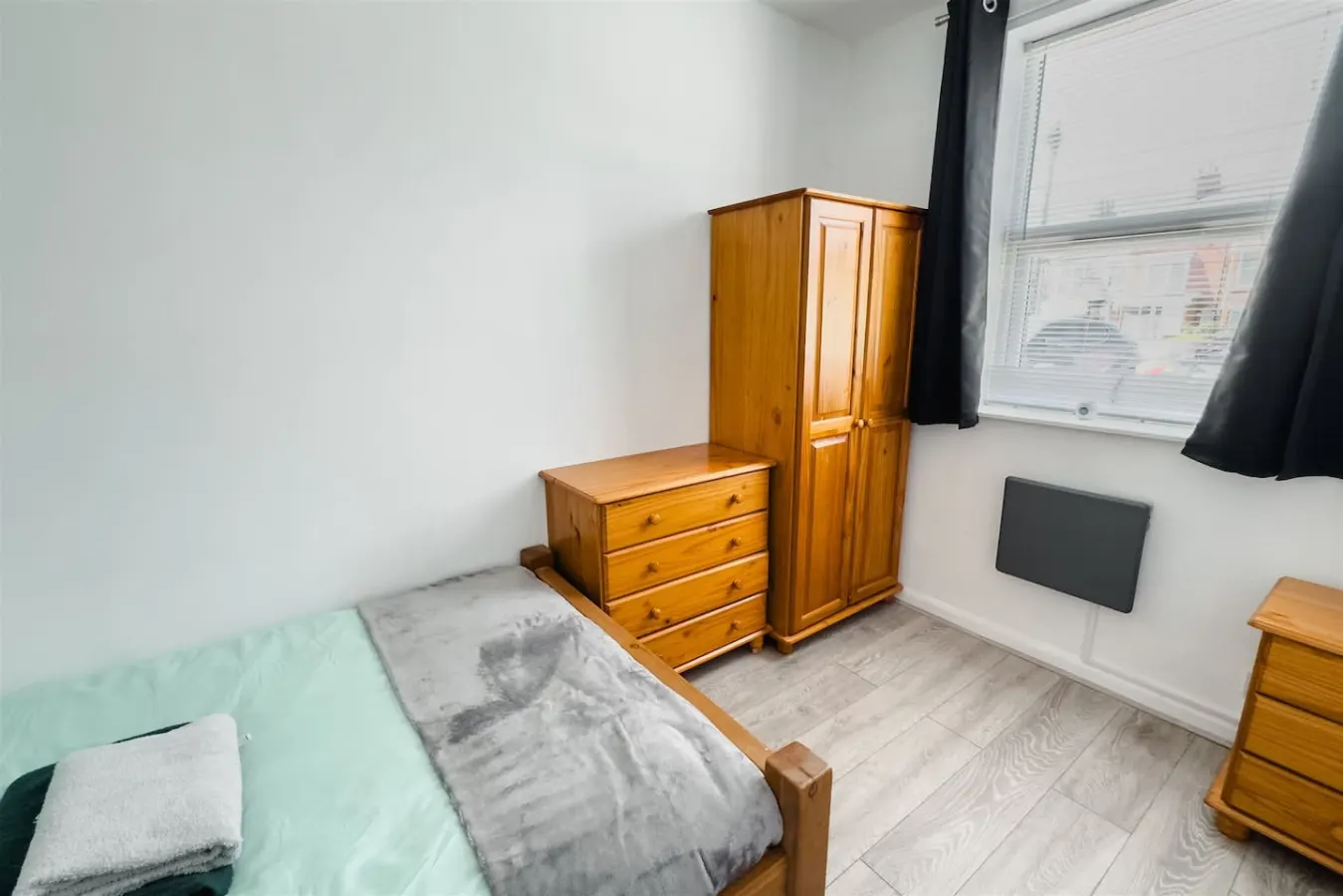 Withernsea 2 bed apt + sofa bed — photo 4