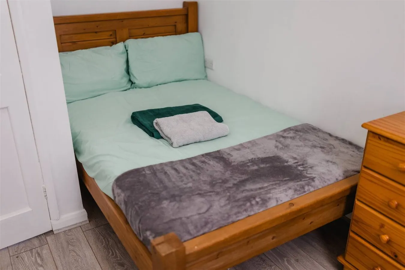 Withernsea 2 bed apt + sofa bed — photo 5