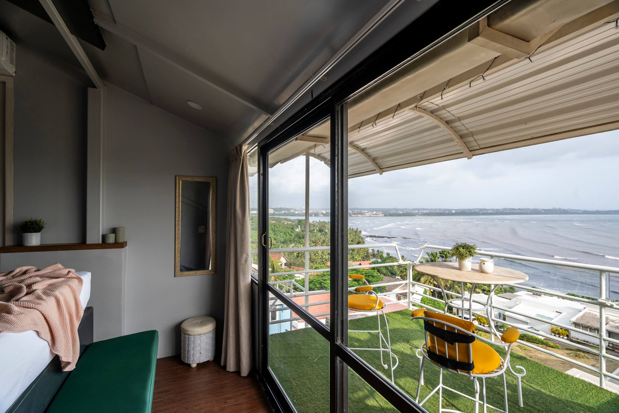 Staymaster La Vue | 3BR | Sea View Apartments — photo 5