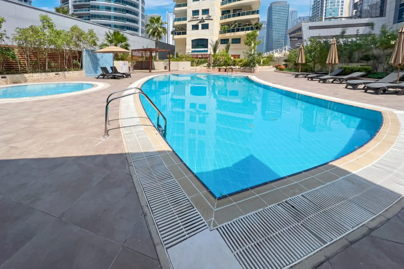 Beautiful 1BR in the Heart of Marina next to Metro 18