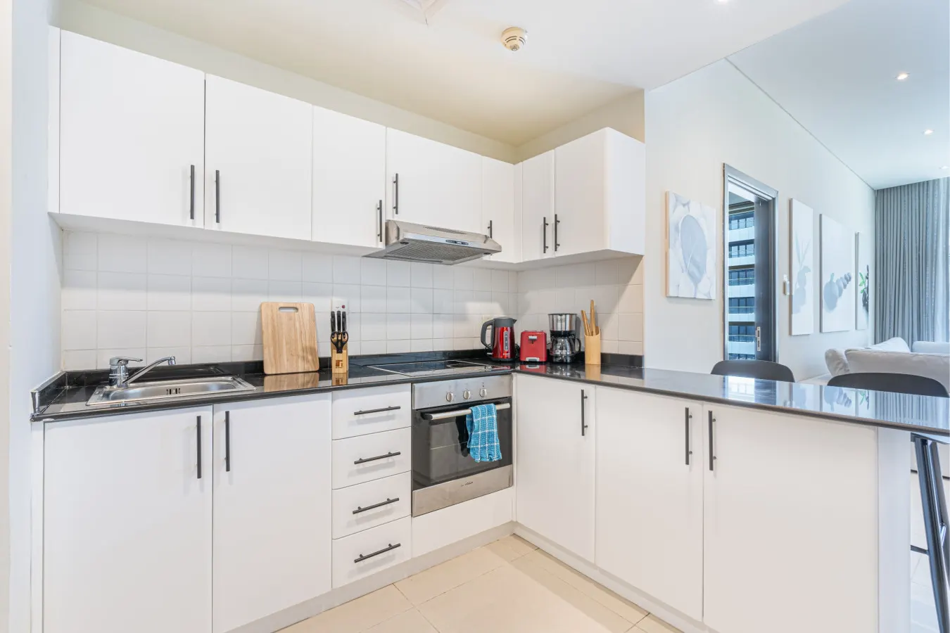 Beautiful 1BR in the Heart of Marina next to Metro 7