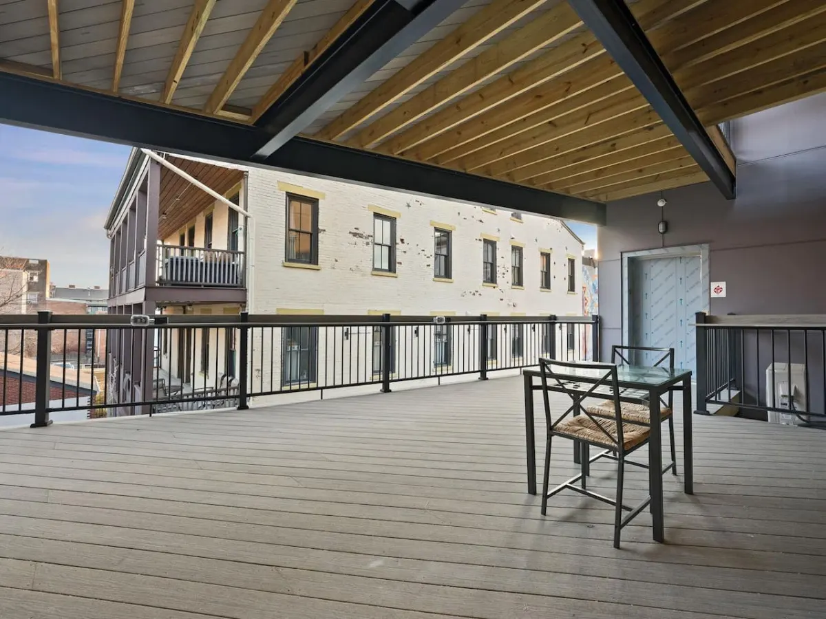 Luxury 4-Bedroom Retreat in Over the Rhine 20