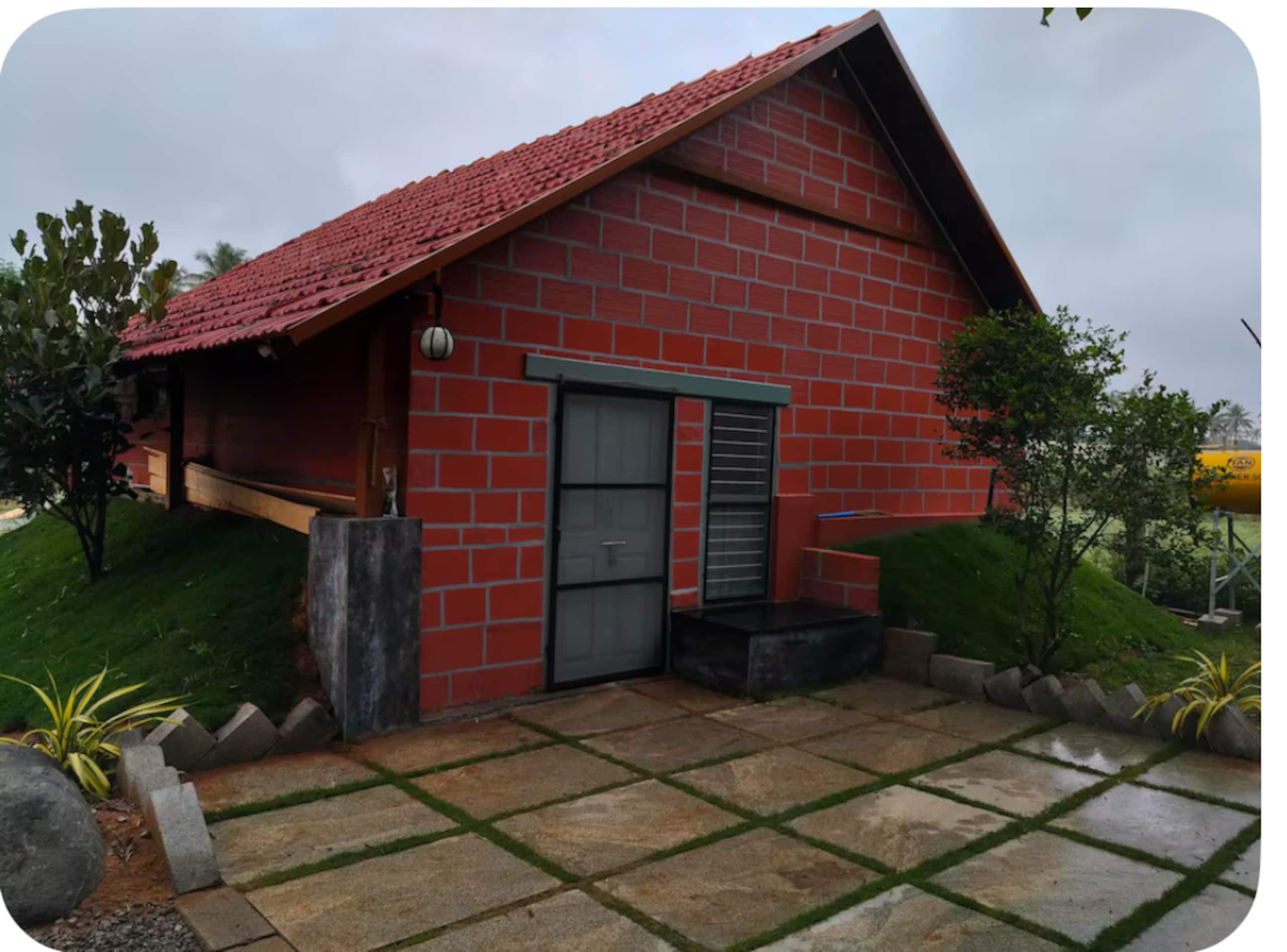 Chinnaswamy Farm Stay (Tank House) 17