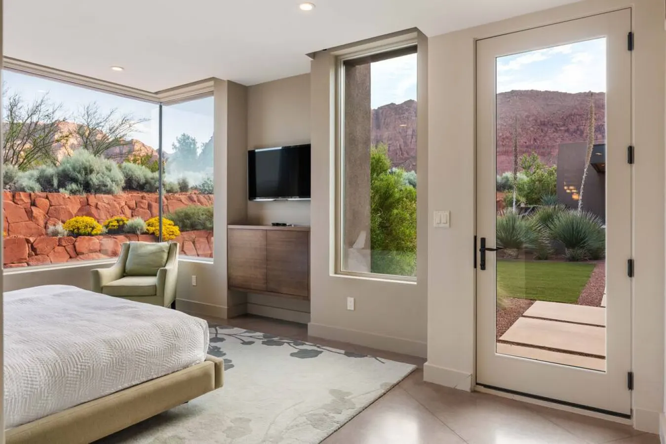 La Casa Verde- Modern Desert Home 12