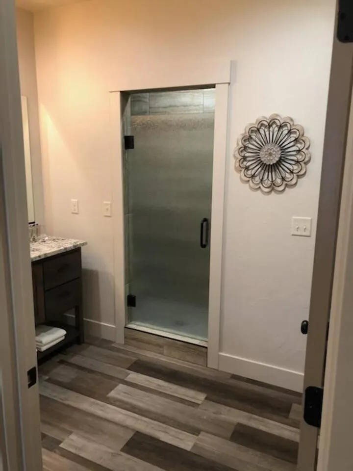 On Salmon River/Sleeps 6/2 bed 2 bath 8
