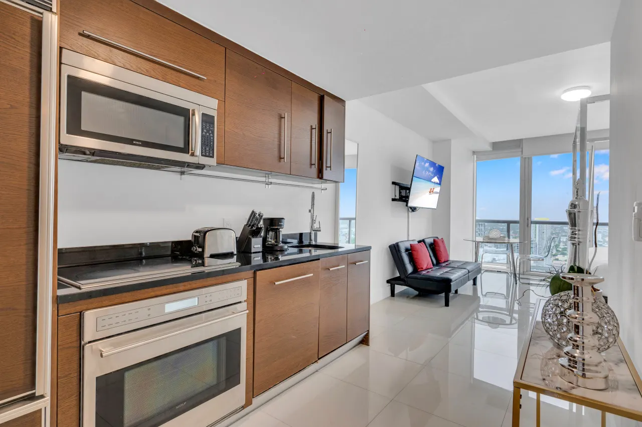 ★ ★ Highest floor Icon W Brickell / Location ★ ★ 11