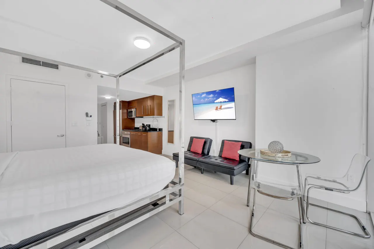 ★ ★ Highest floor Icon W Brickell / Location ★ ★ 3