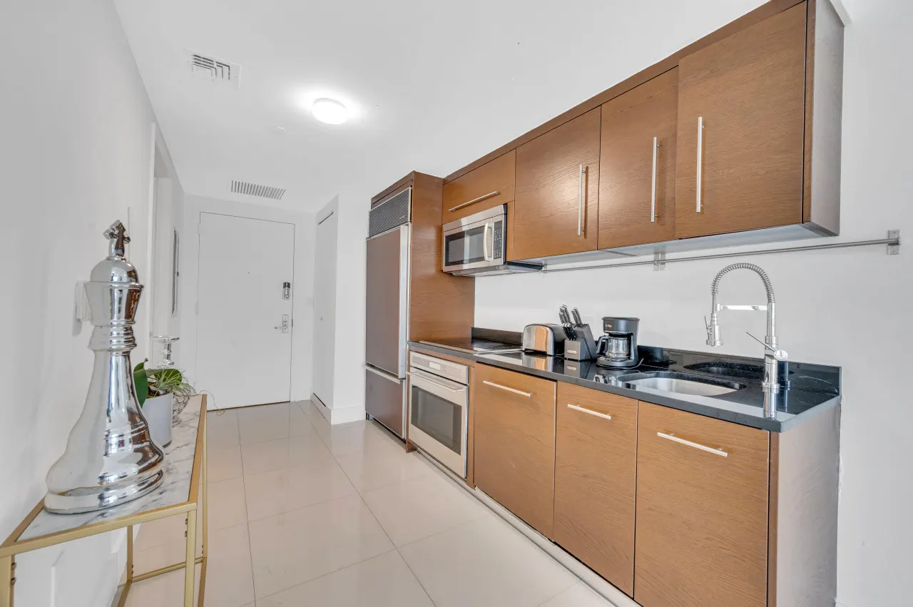 ★ ★ Highest floor Icon W Brickell / Location ★ ★ 4
