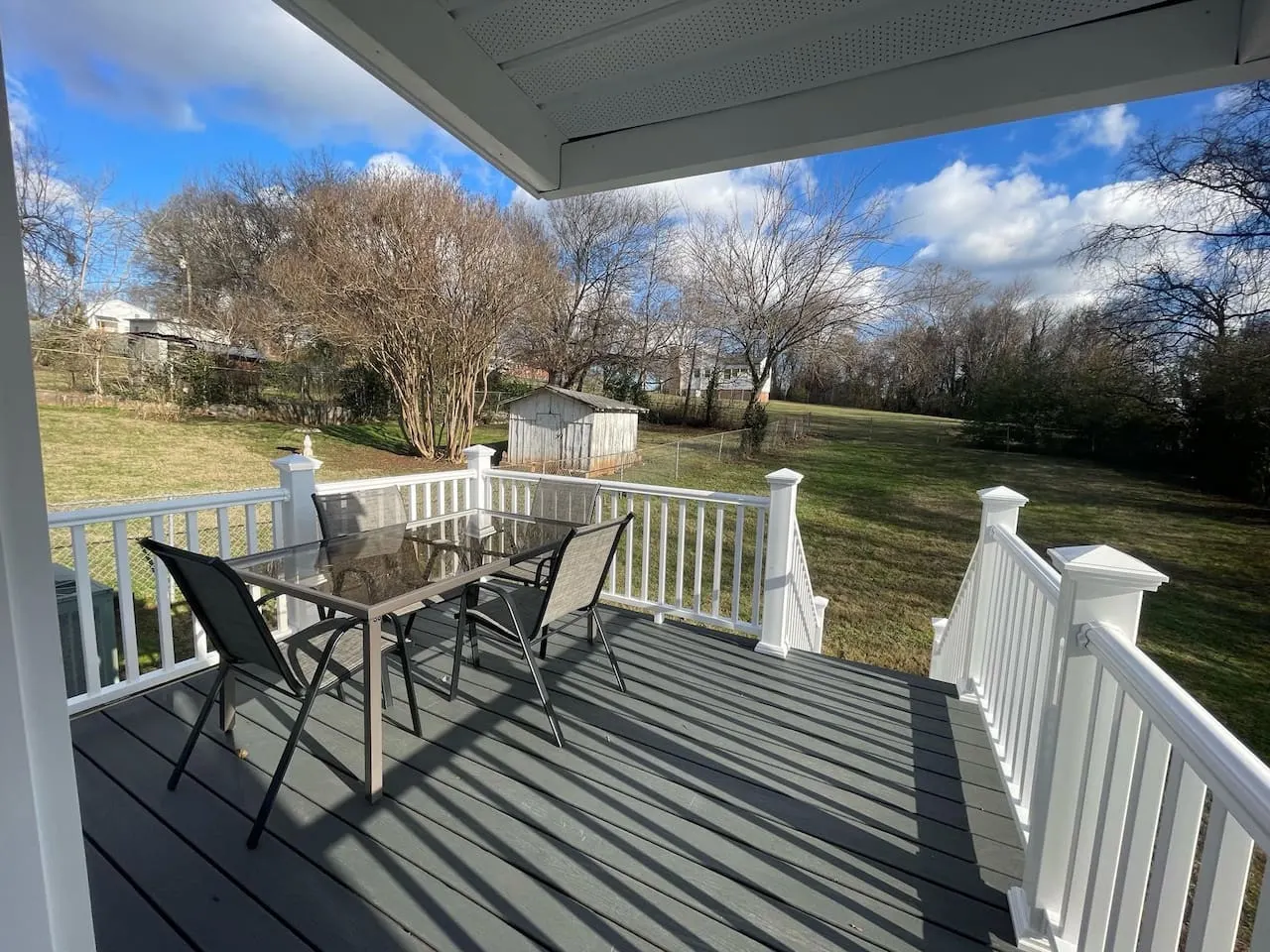 Cozy Haven In The City W/Deck <5 min to DT Knox — photo 2