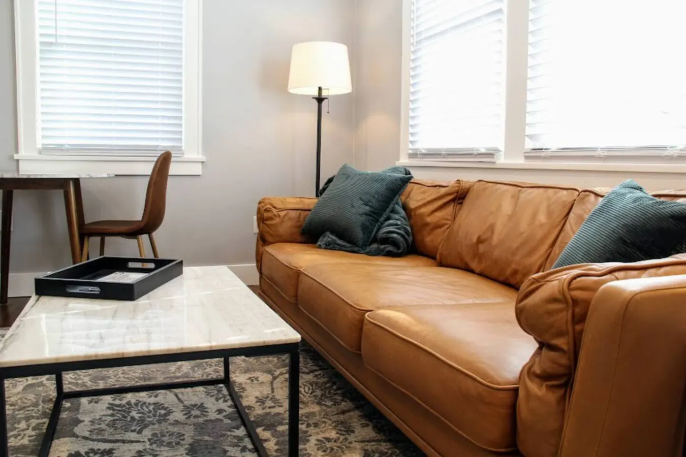 Cozy Haven In The City W/Deck <5 min to DT Knox 12