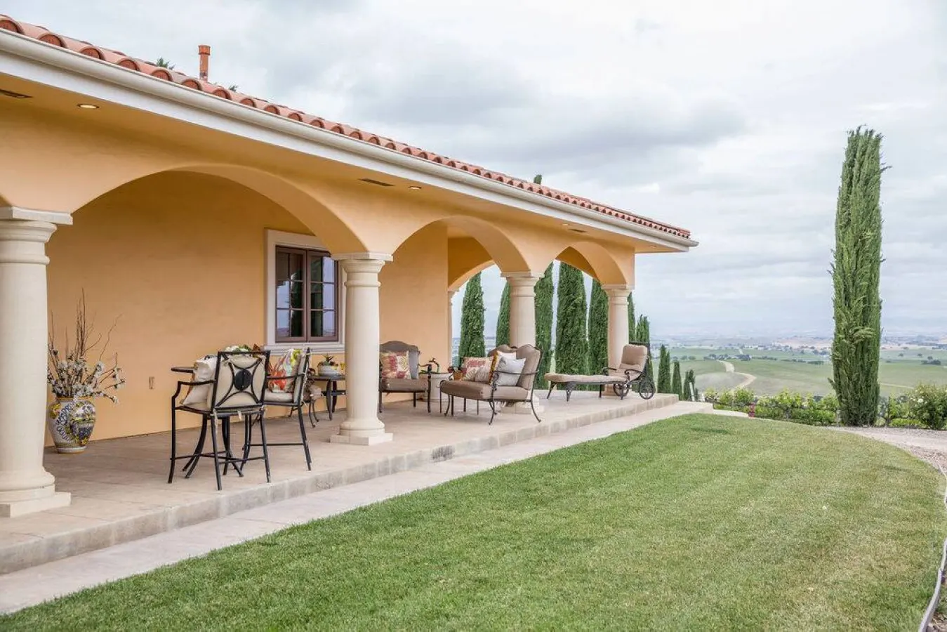 Aterno Estate & Vineyard 6