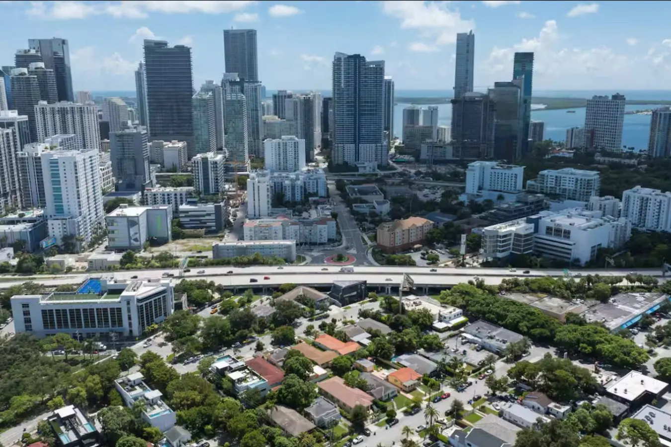 NEW Brickell Luxury Home—Rooftop Pool & CityViews! 2