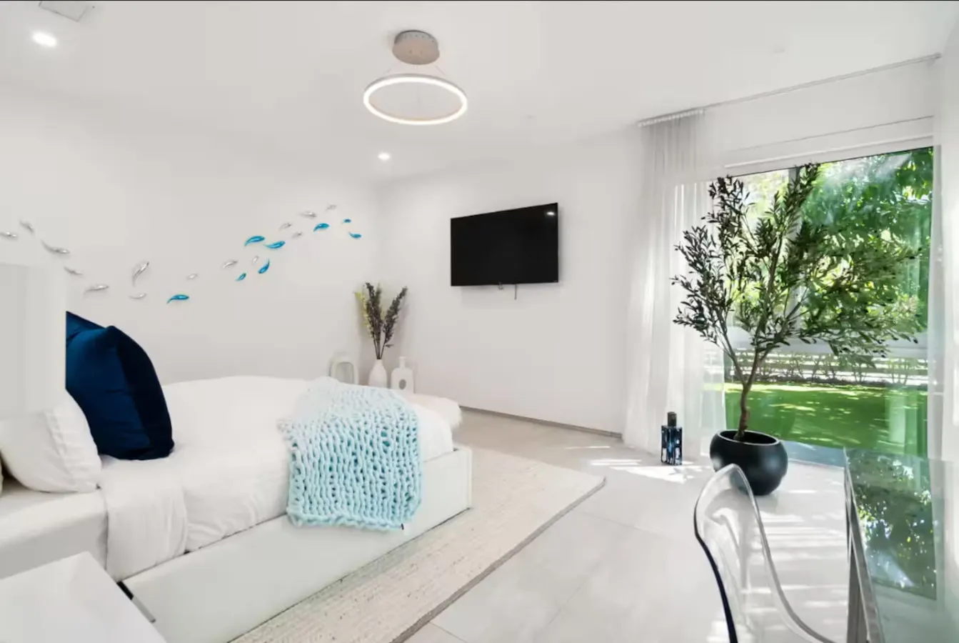 NEW Brickell Luxury Home—Rooftop Pool & CityViews! 9
