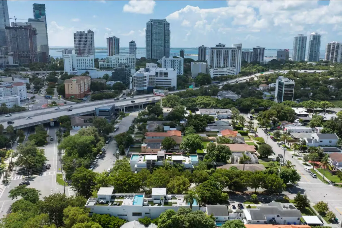 NEW Brickell Luxury Home—Rooftop Pool & CityViews! 7
