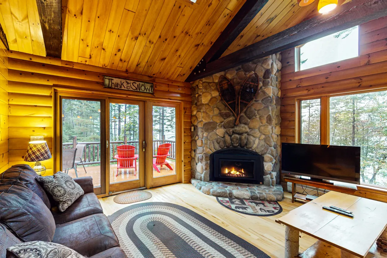 Loon Lodge 9