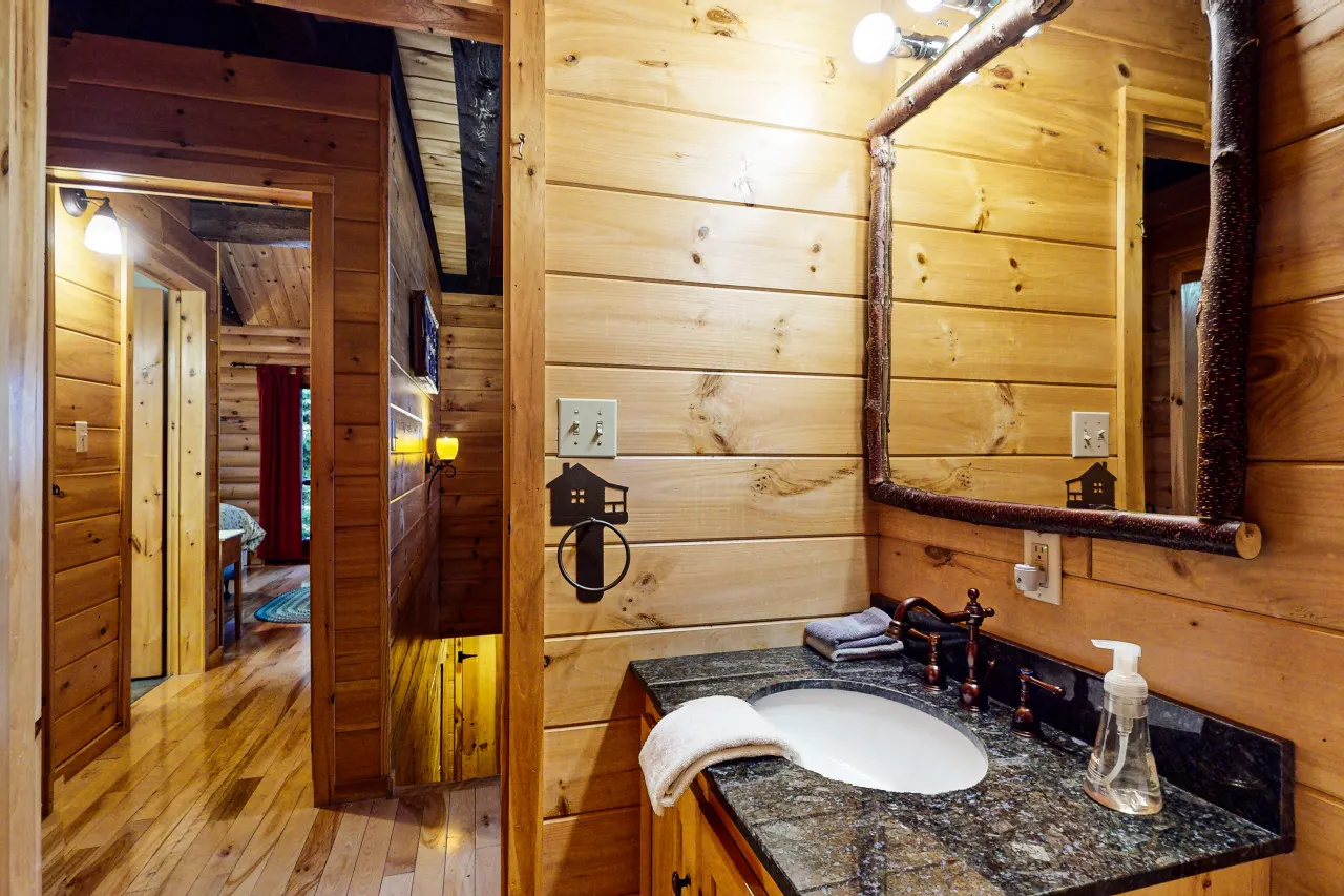 Loon Lodge 16