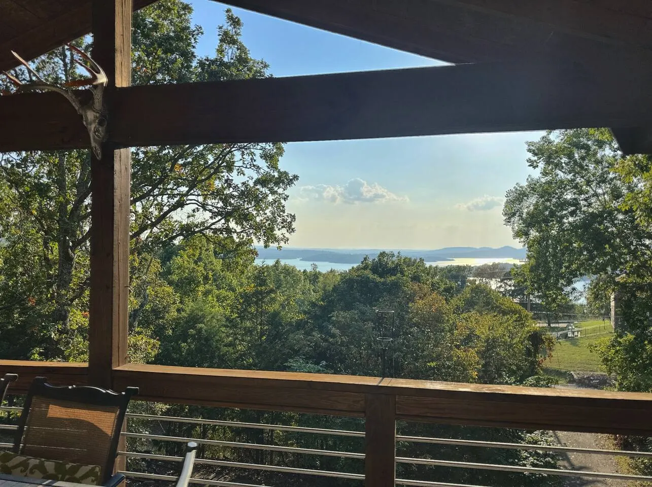 BIG Family Vacay Home, Lake VIEWS! Firepit, Games! — photo 3