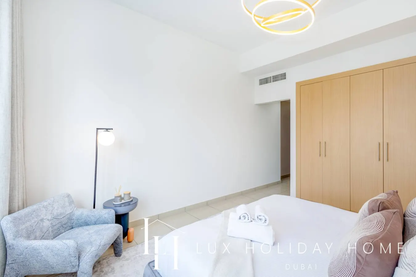 LUX The Armada Suite JLT 14