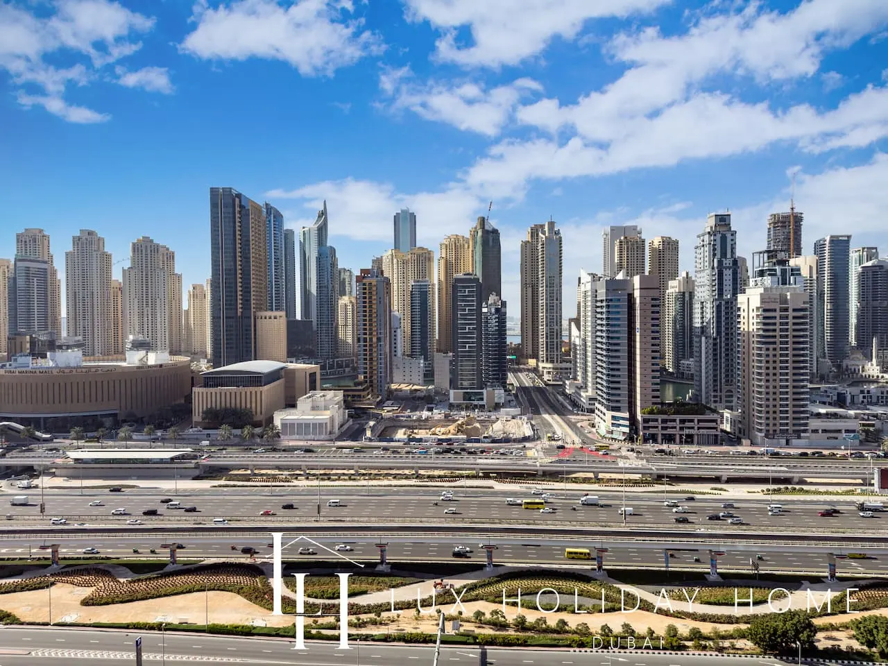 LUX The Armada Suite JLT 8