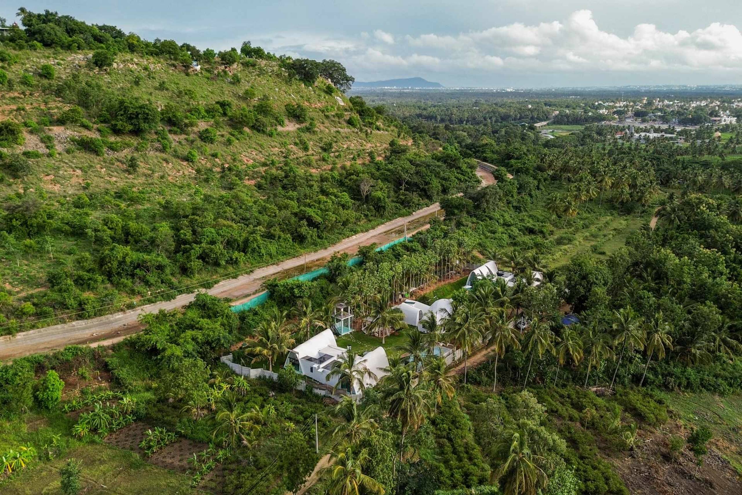 4BR Lux Villa w/Pool & Lawn Shwaas@ Mysore 37