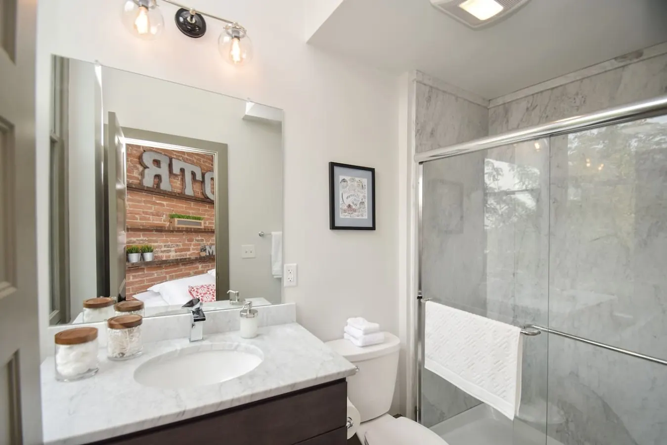 Gorgeous Condo in Heart of OTR, Free Parking! 18