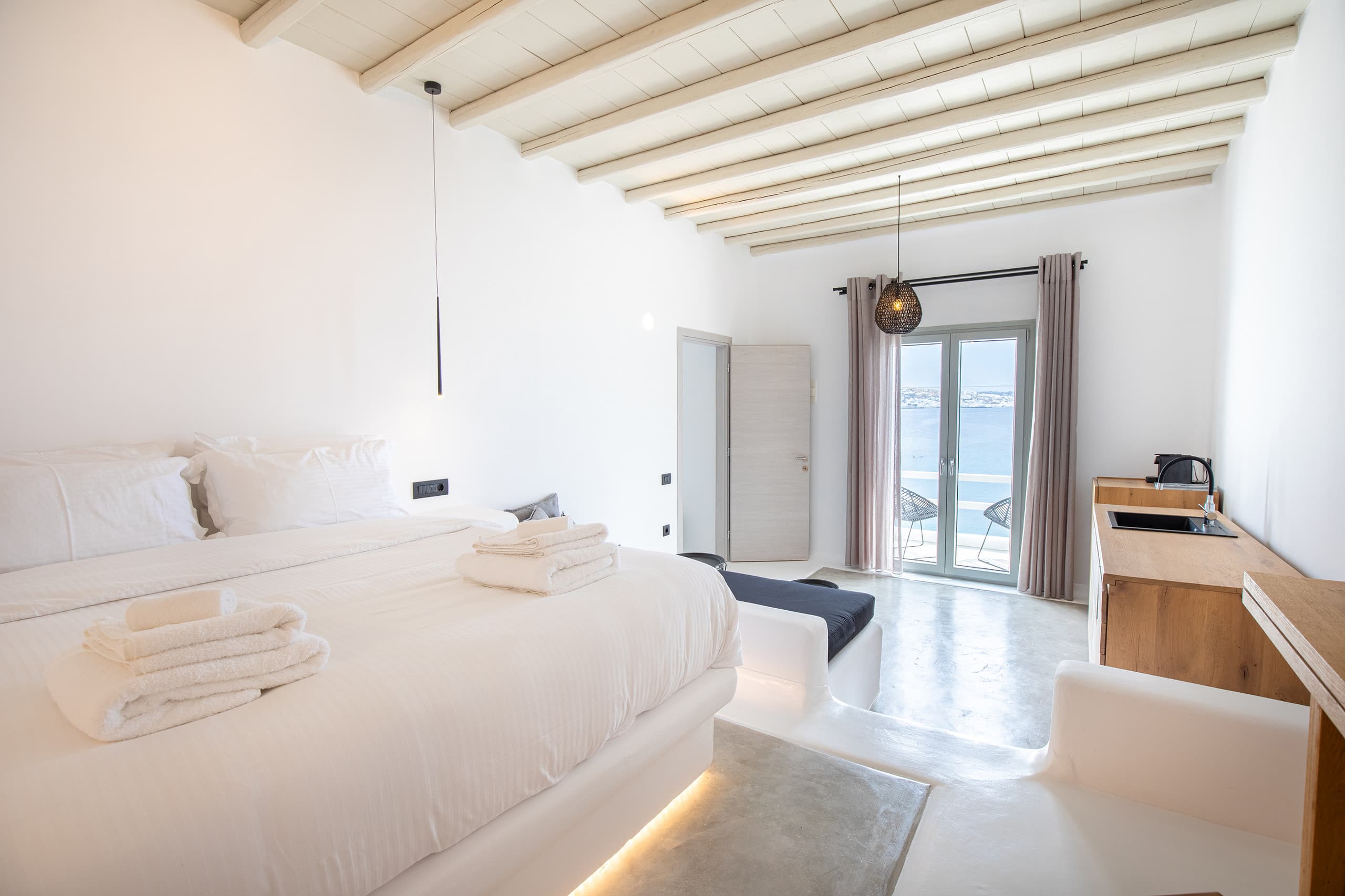Obsession 2-Bedroom Suite With Panoramic Sea View 21