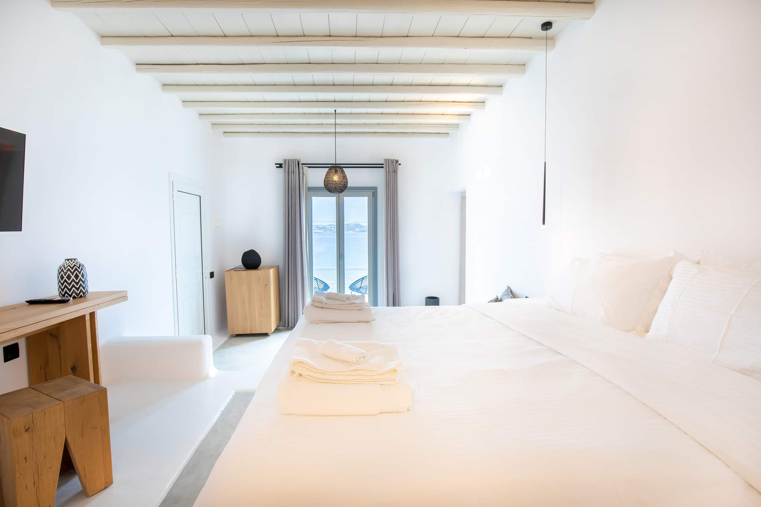 Obsession 2-Bedroom Suite With Panoramic Sea View 12