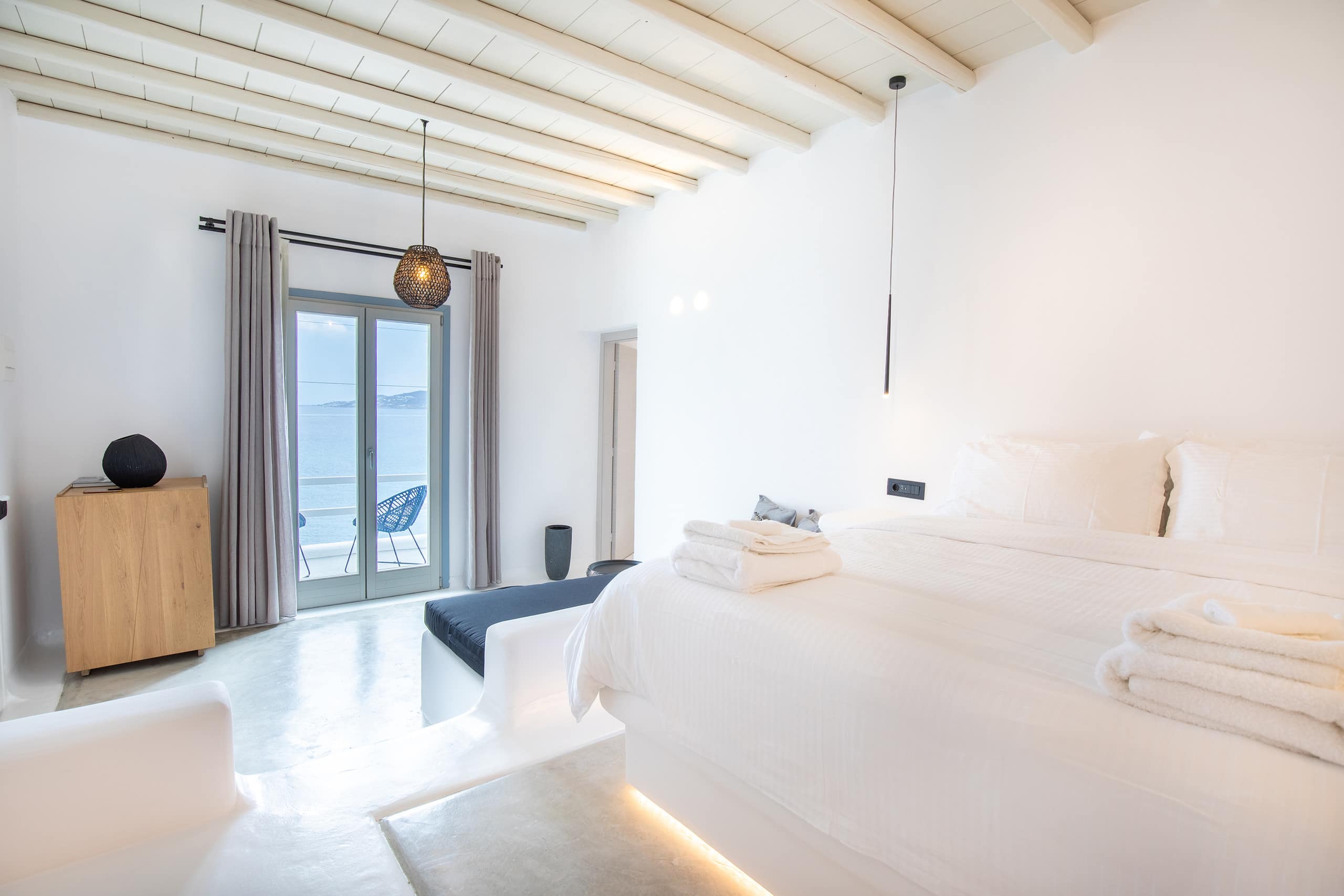 Obsession 2-Bedroom Suite With Panoramic Sea View 11