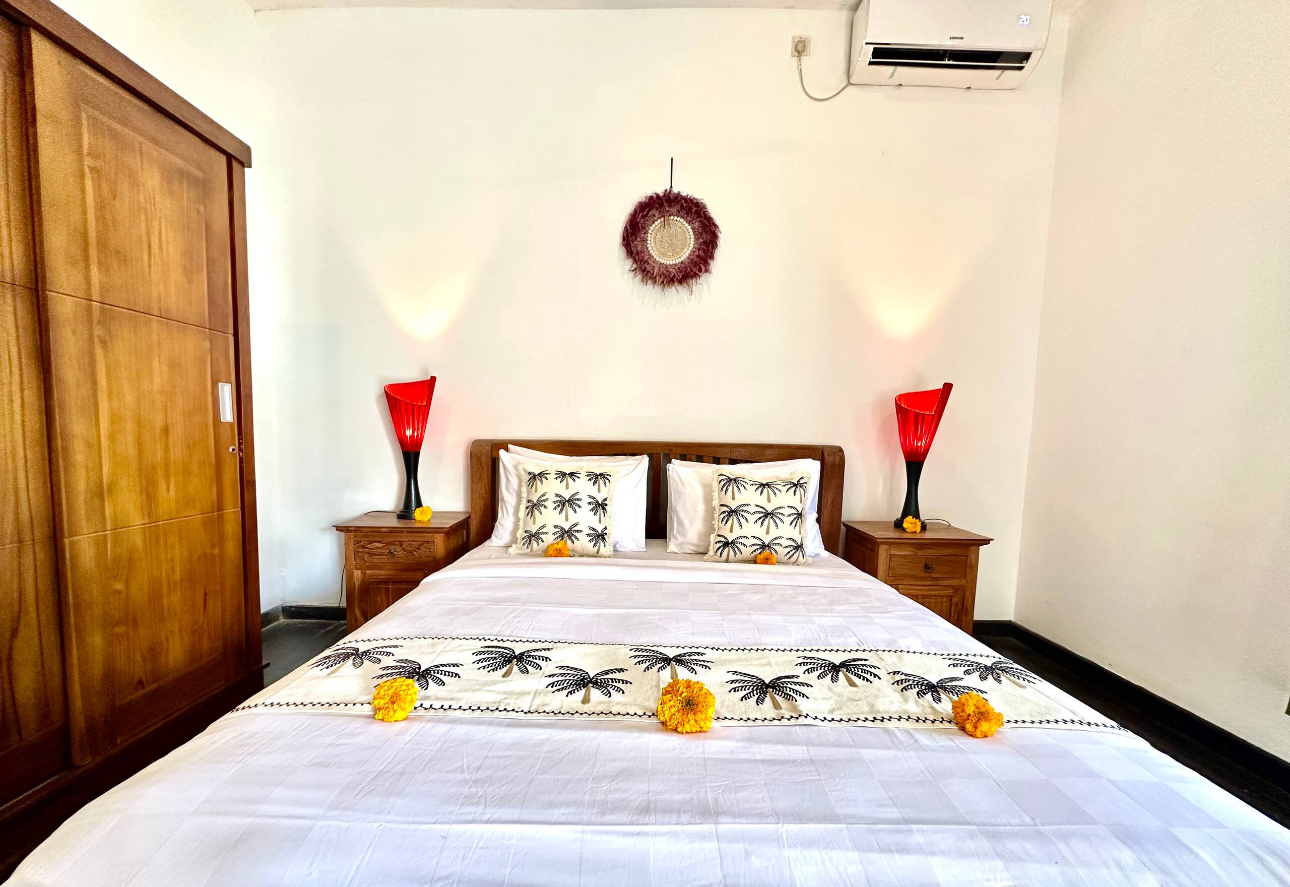Family Villa in the middle of Legian walk to beach 19