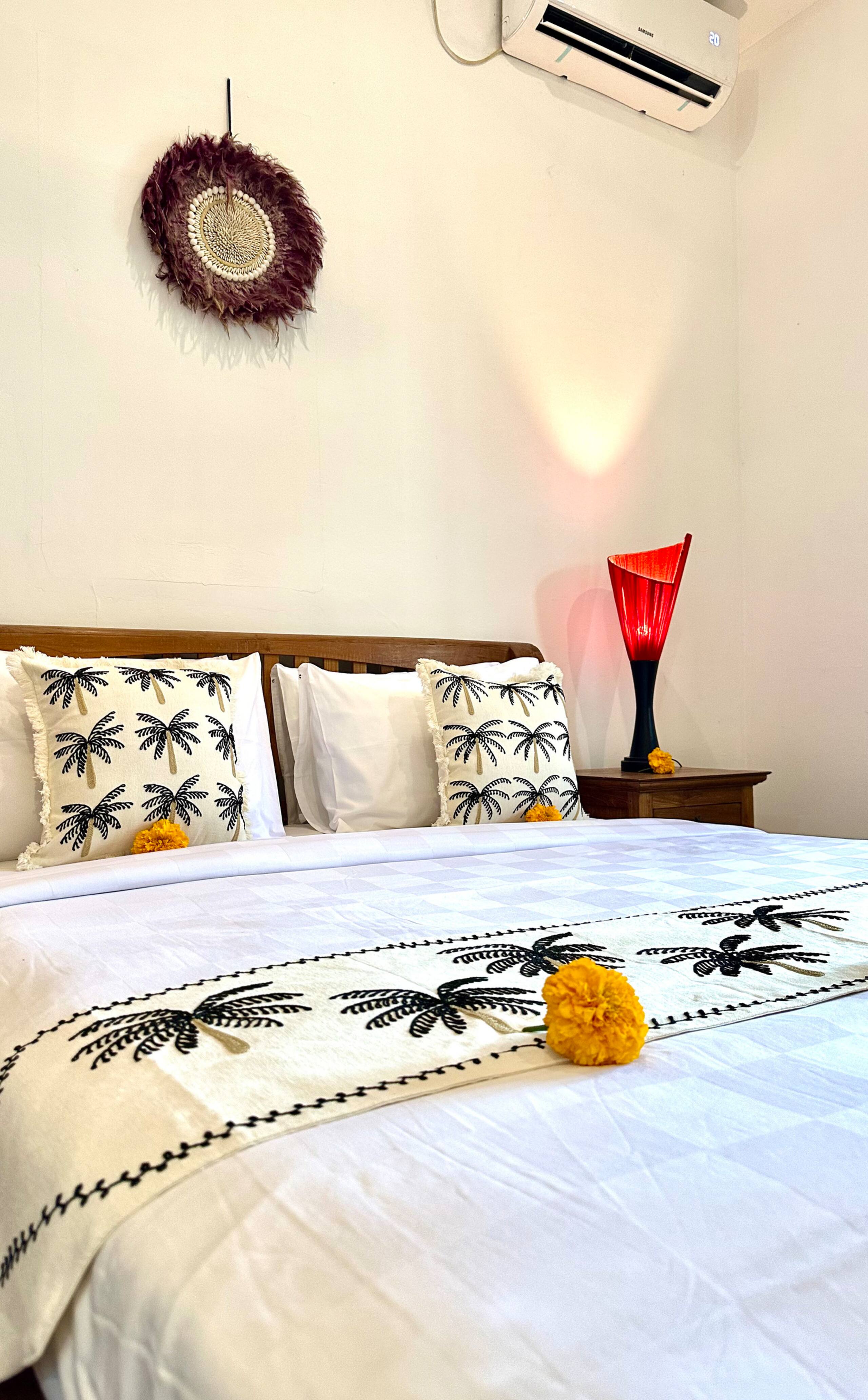 Family Villa in the middle of Legian walk to beach 23
